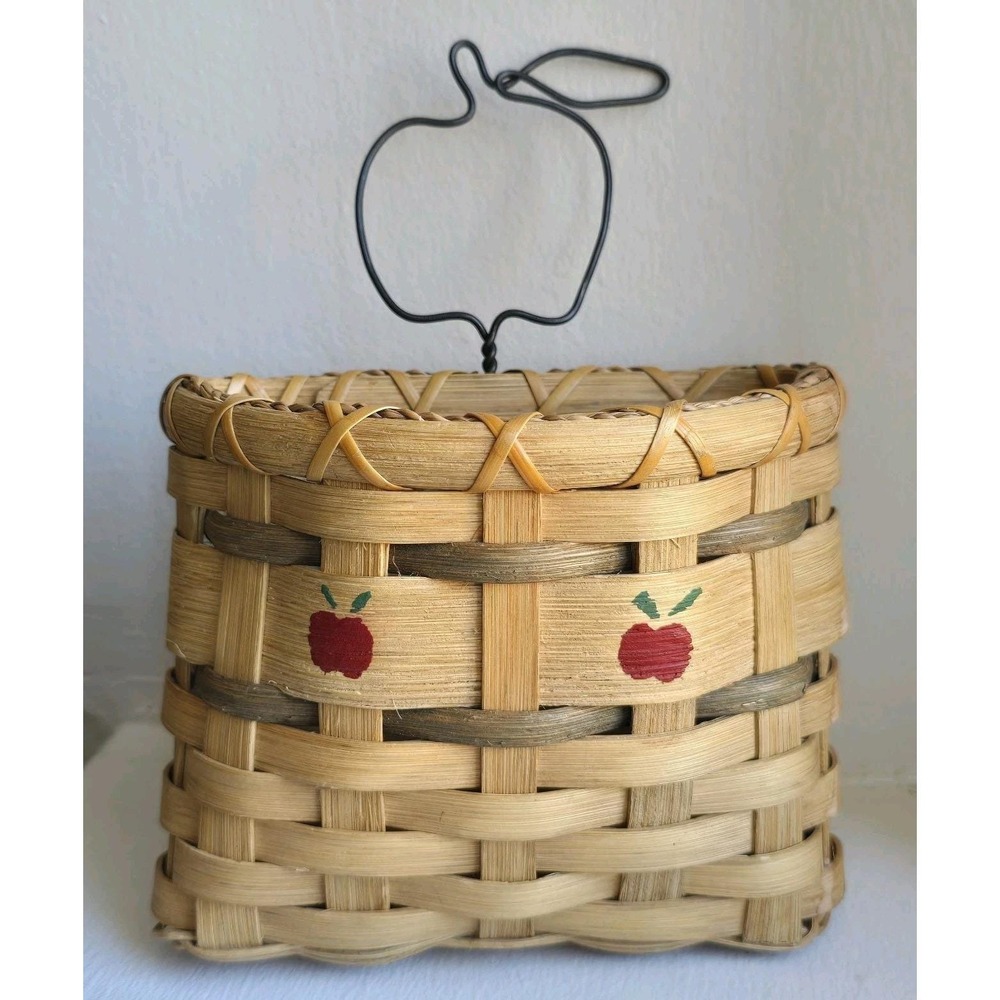 Vintage Woven Basket Wall Pocket Planter‎ Metal Apple Wire Farmhouse Decor